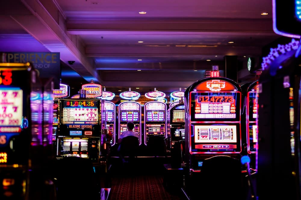 How to Spot Loose Slot Machines: Tips for Maximizing Payouts
