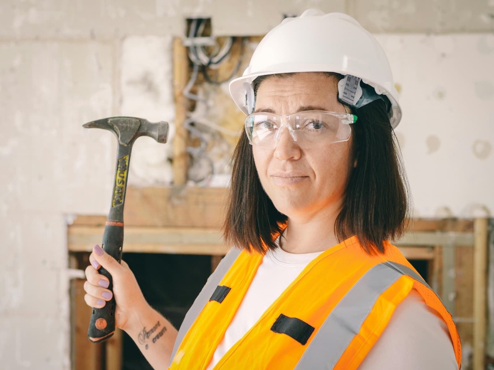Why Hiring a Local Austin General Contractor Saves Time and Money