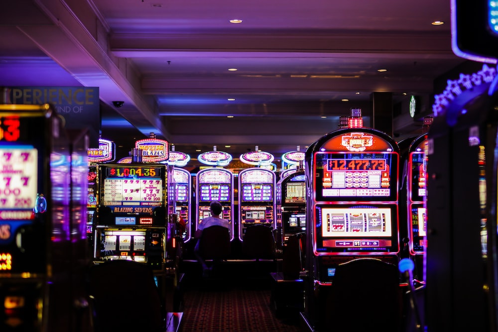 How to Spot Loose Slot Machines: Tips for Maximizing Payouts