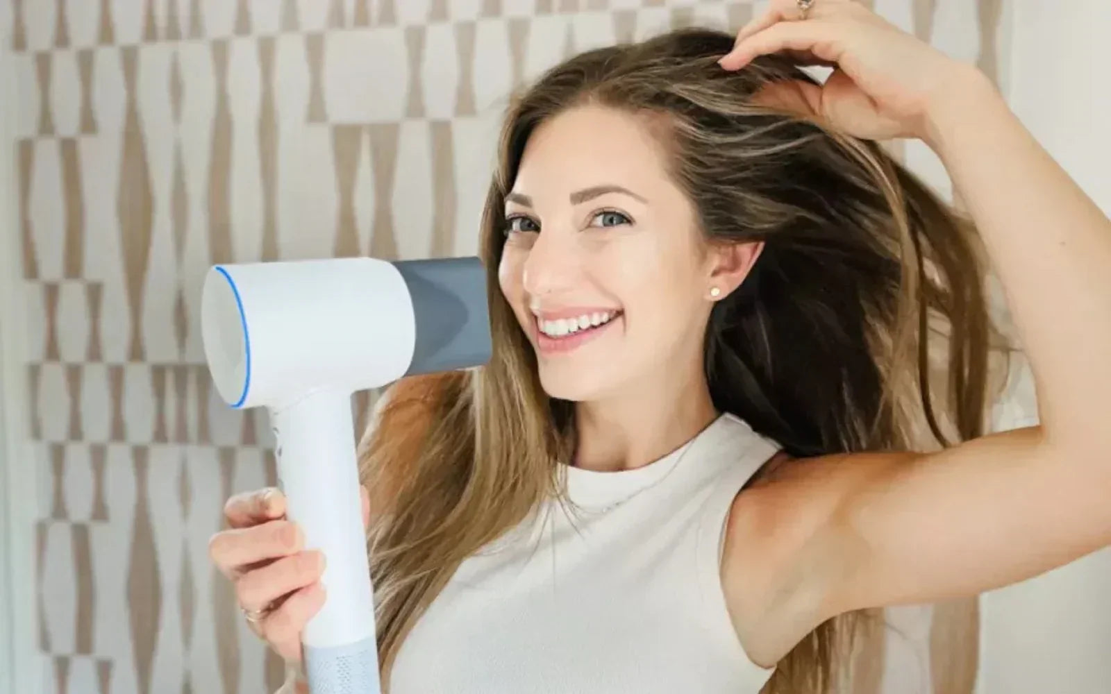 Ionic blow dryer That Enhances Hair Volume and Shine