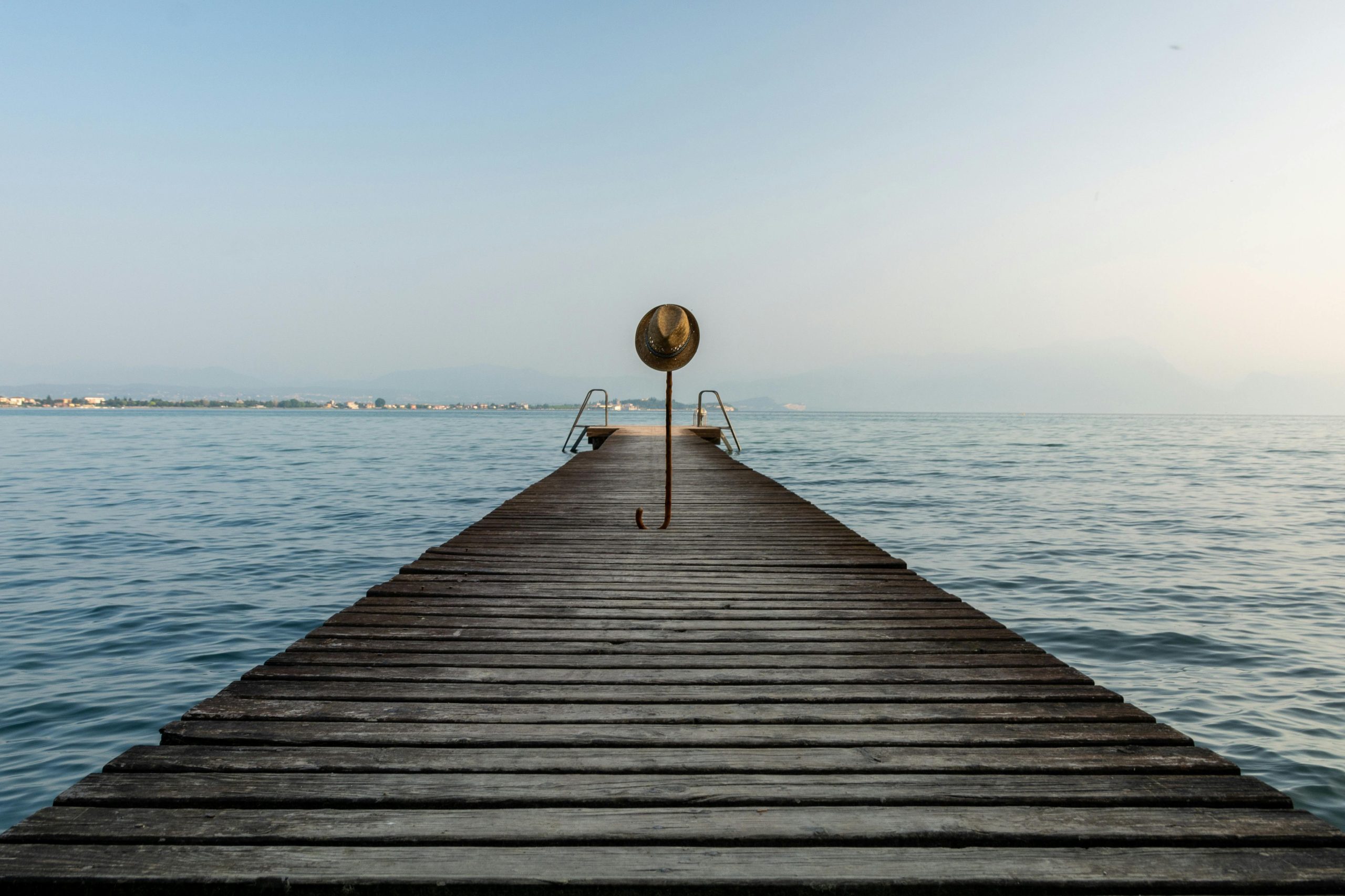 Coastal Cabana: Where Nature and Luxury Meet in District 18