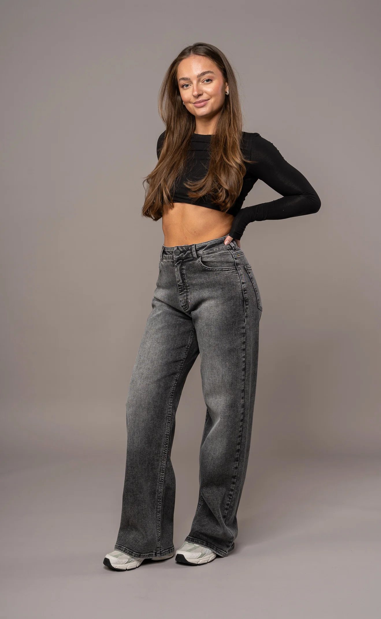 Baggy Black Jeans: Comfort Meets Edgy Style